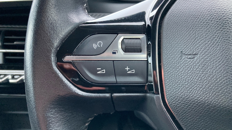 Peugeot 208 1.2 PureTech 100 Active 5dr Petrol Hatchback